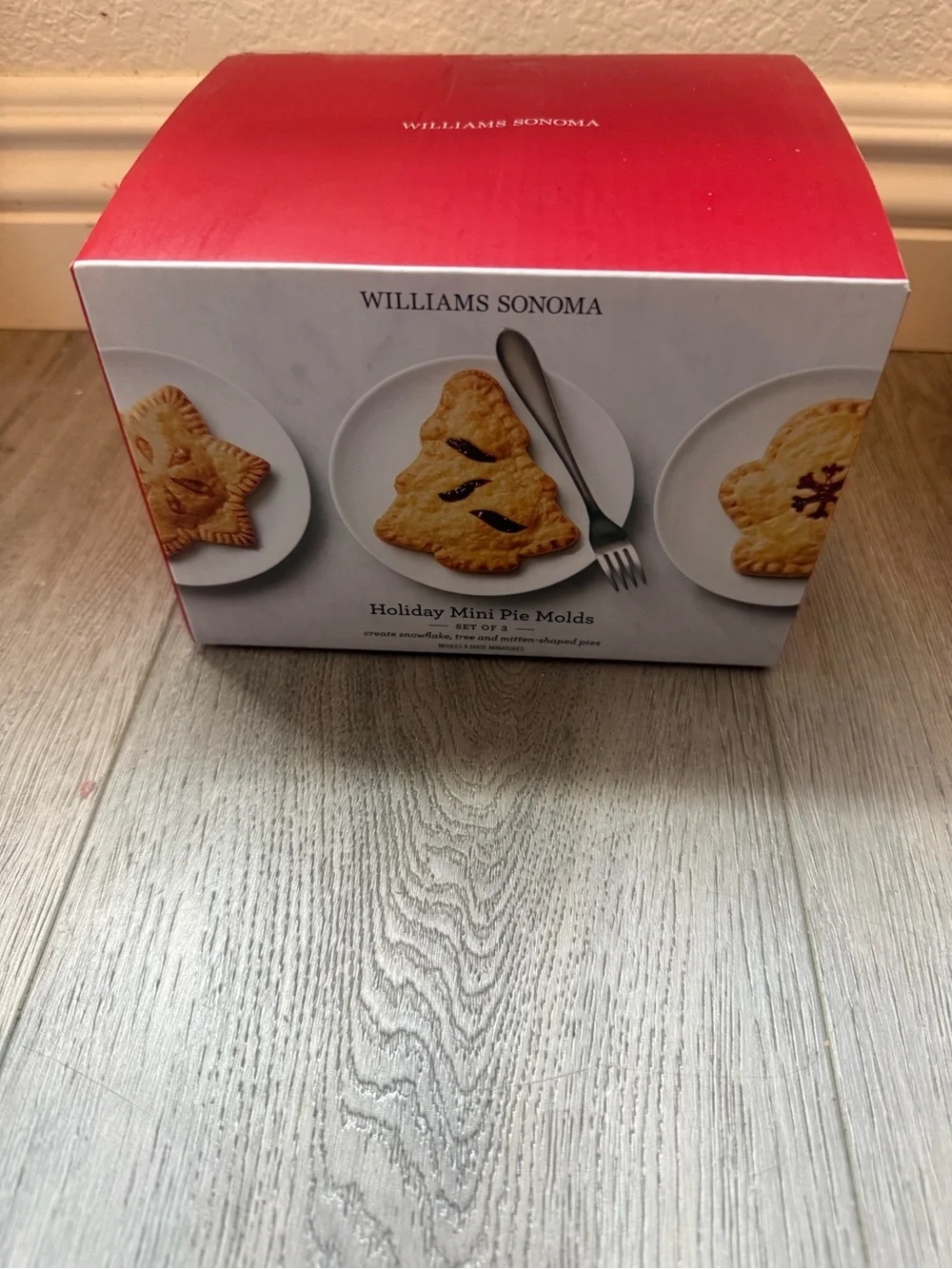 Williams Sonoma Holiday Hand Pie Molds, Set of 3, William Sonoma Mini Pie Molds